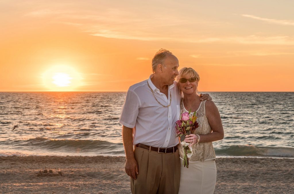 elderly-couple-tropical-beach