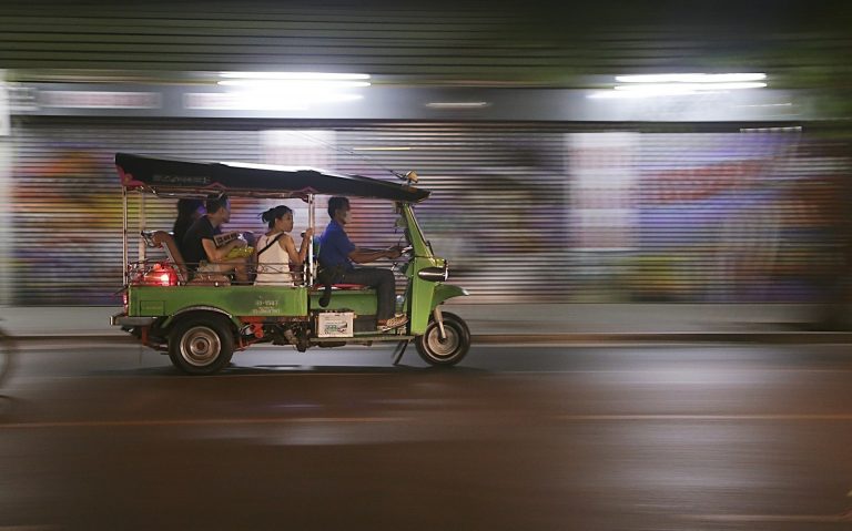 tut-tuk-thailand
