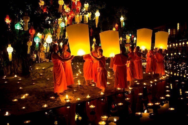 loy krathong sky lanterns buddhist monks