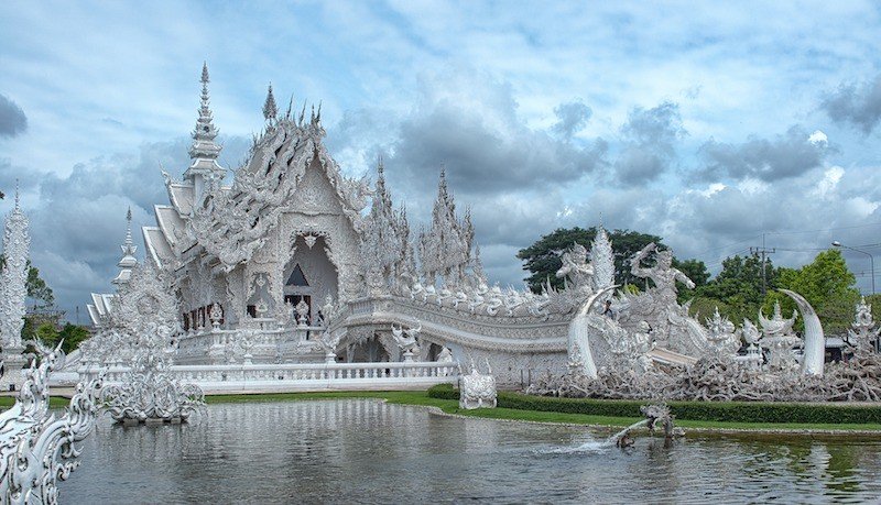 white-temple-chiang-rai