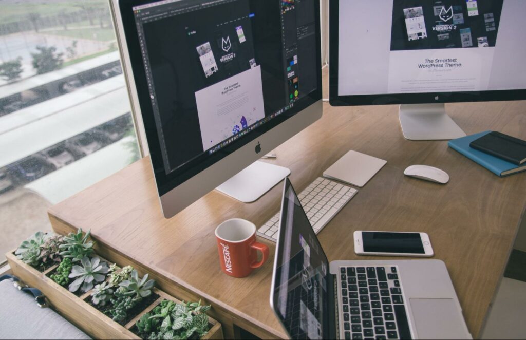 Mac macbook and desk