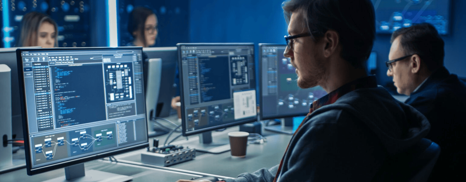 Programmer vs Developer vs Engineer: What's the Difference? - Iglu