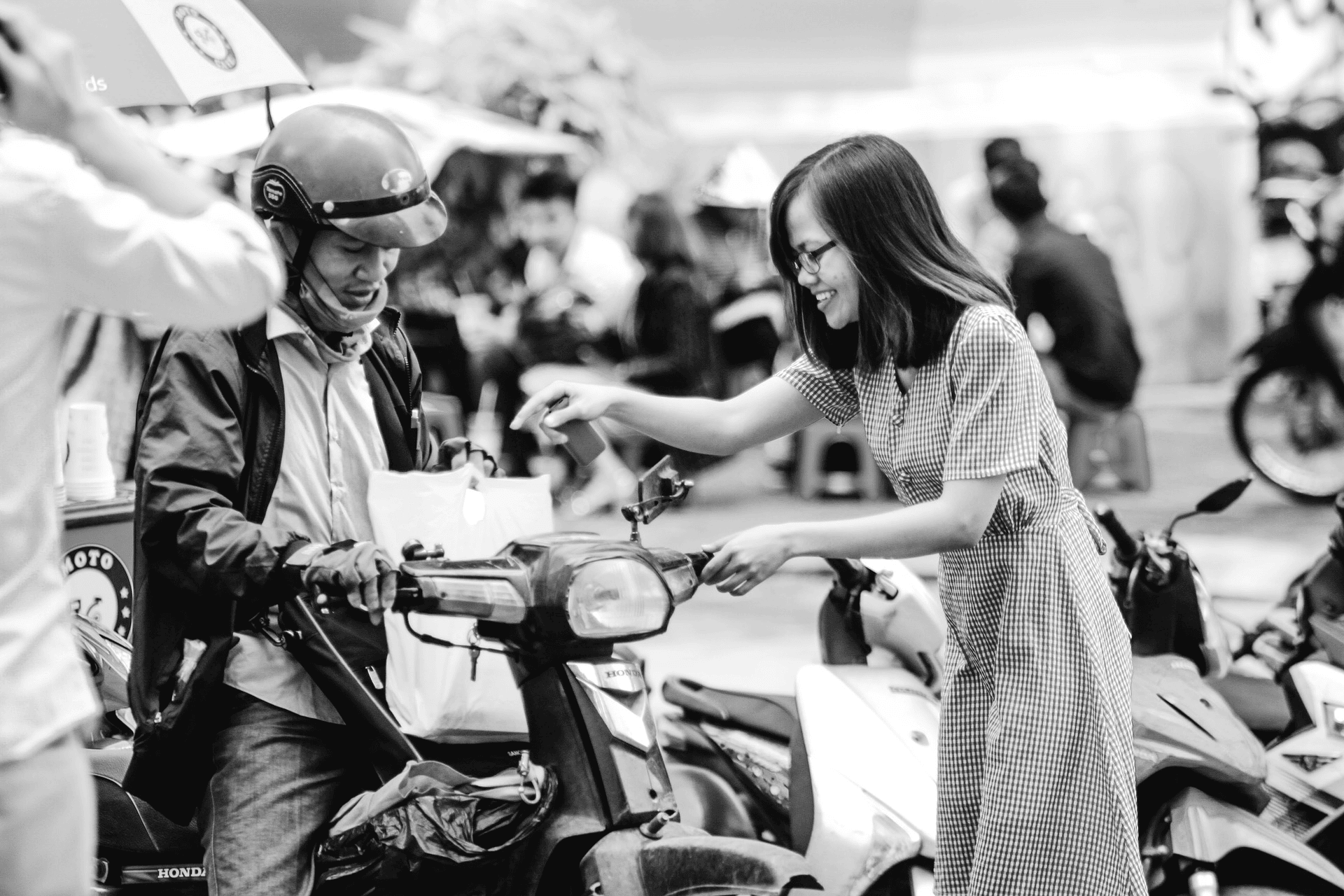 How Savvy Expats Transfer Money to Vietnam Iglu